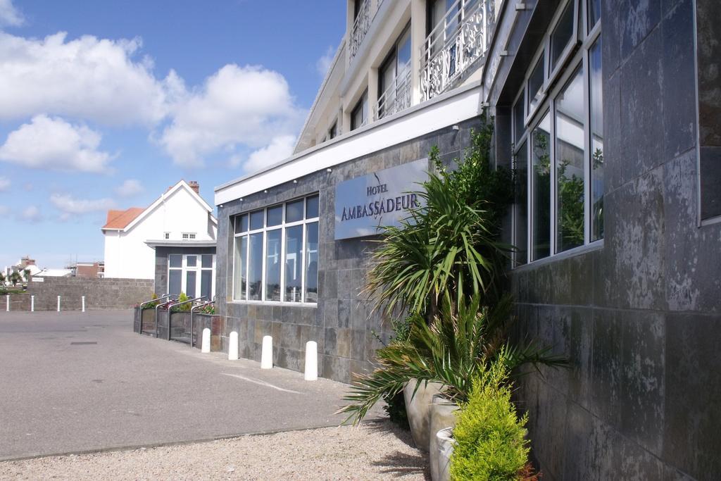 Hotel Ambassadeur Saint Clement Esterno foto